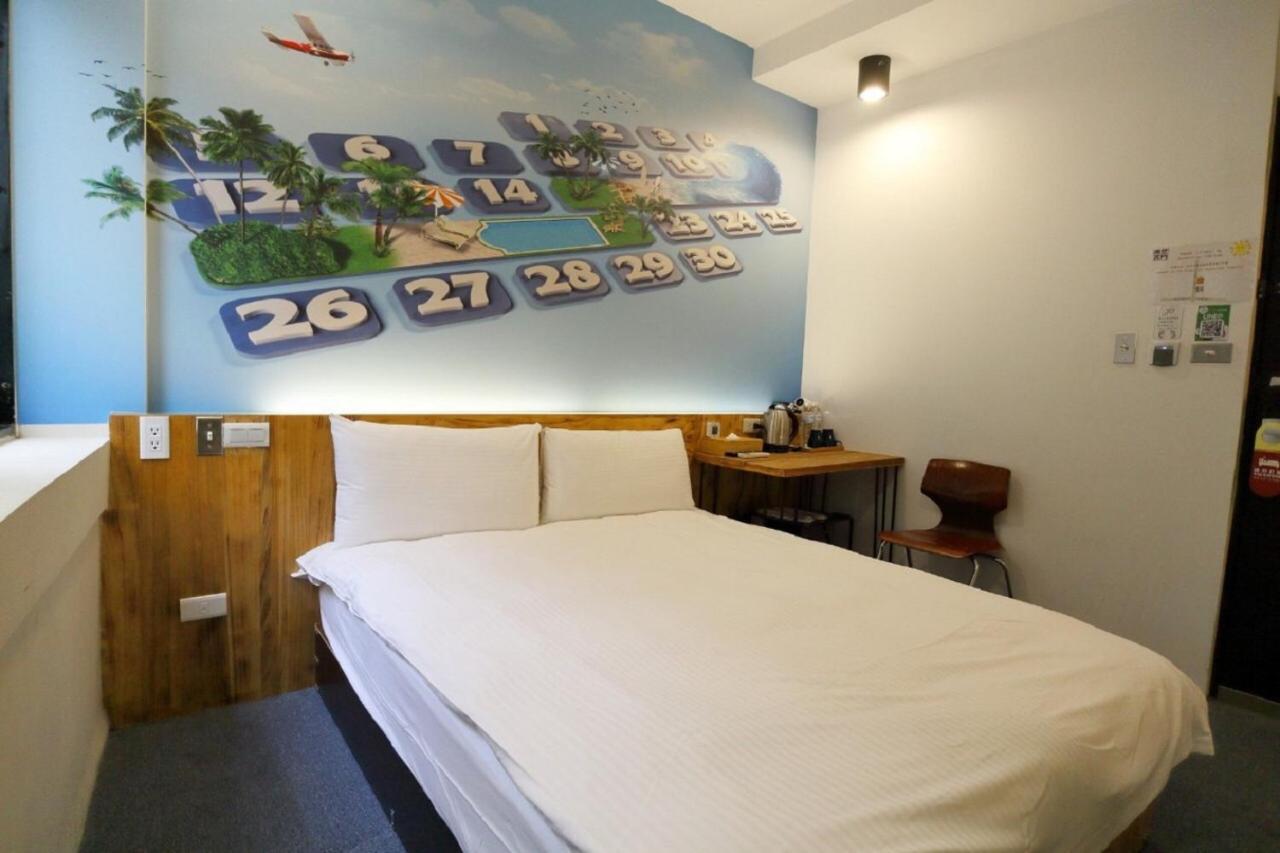 Sunshine Ximen Inn